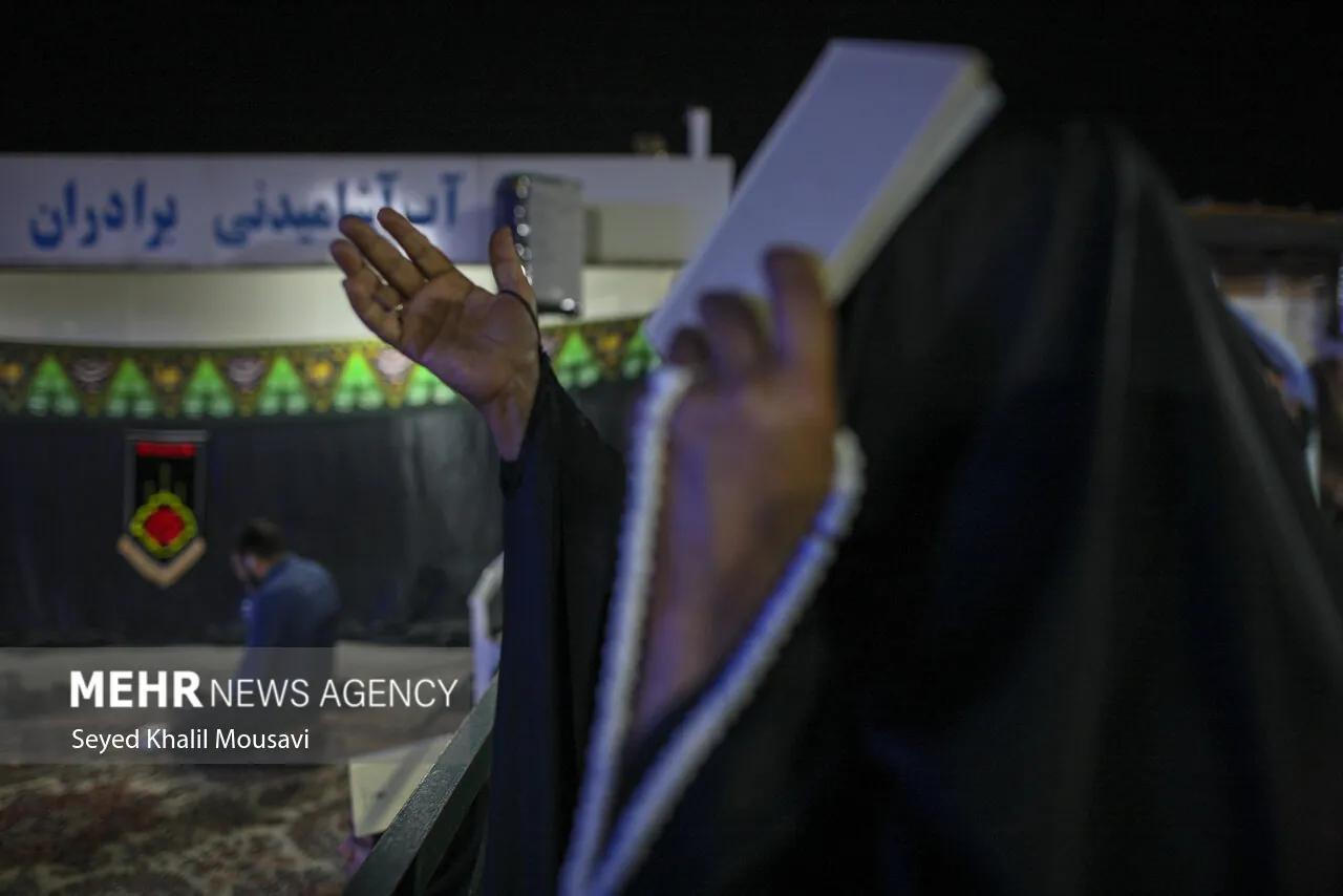مردم استان تهران در شب استغفار نوای «الغوث الغوث» سر دادند